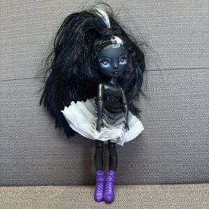 Shadow High Shanelle Onyx Fashion Doll